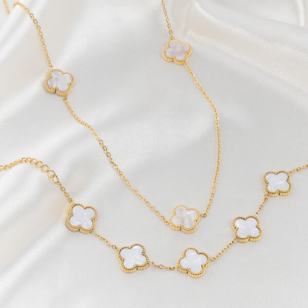 Collar Fleur d'Élégance