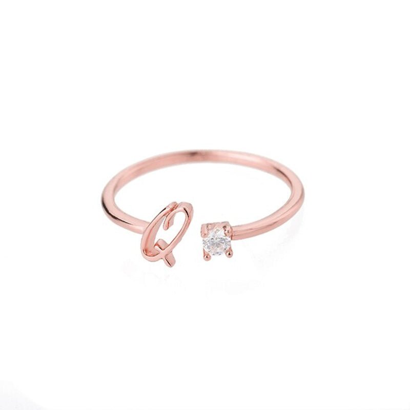 Valentia – Anillo con letra y circonita brillante