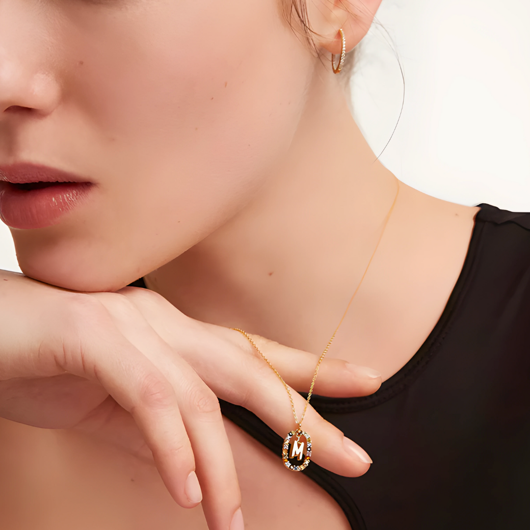 Collar Inicial Radiante