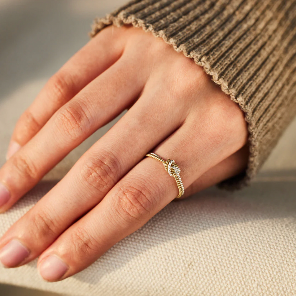 Anillo Nudo del Destino