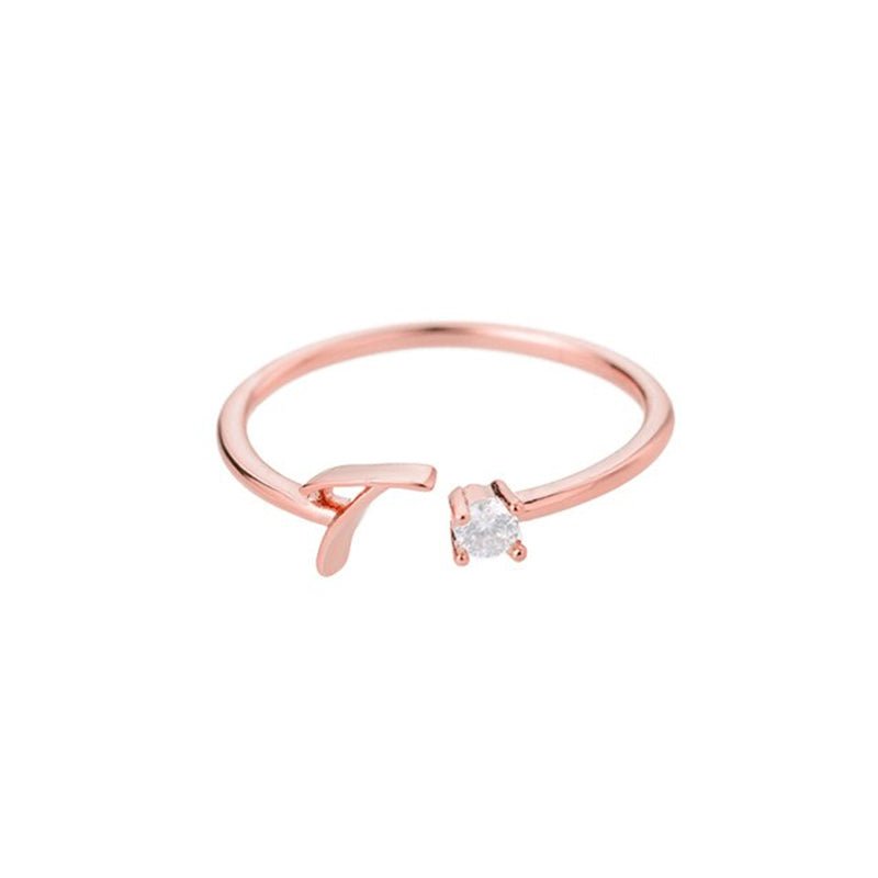 Valentia – Anillo con letra y circonita brillante