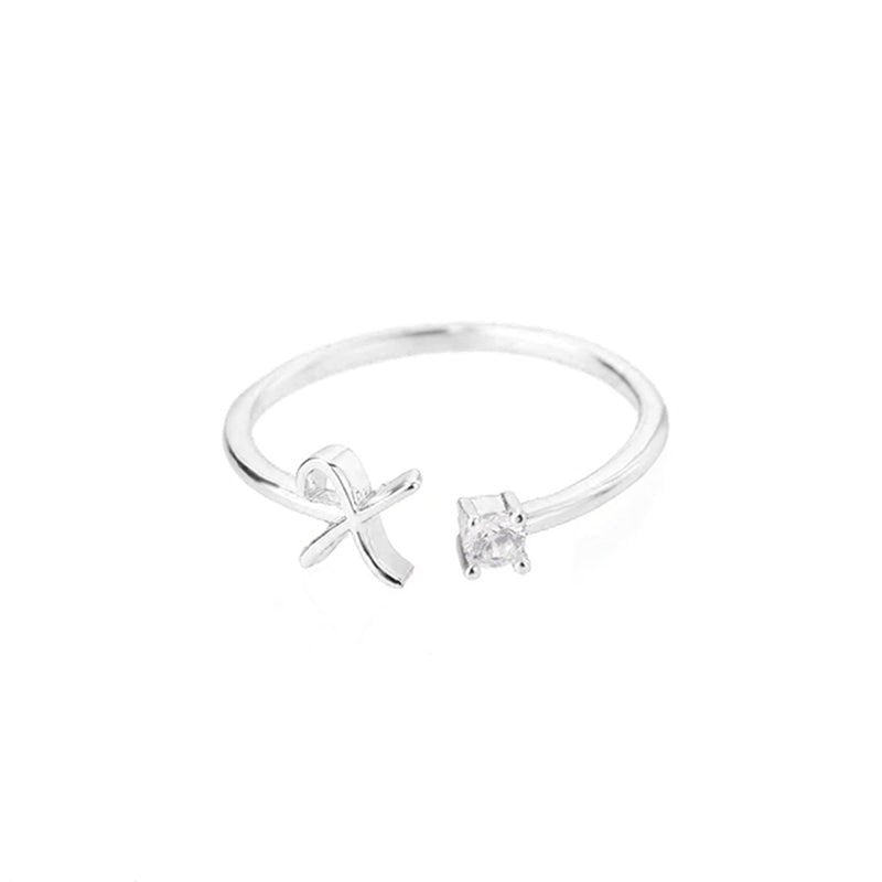 Valentia – Anillo con letra y circonita brillante